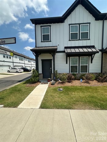 5772 Coulee Ln, Charlotte, NC 28215