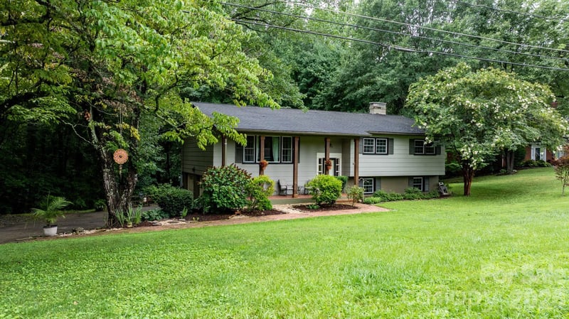 267 25th Ave, Hickory, NC 28601