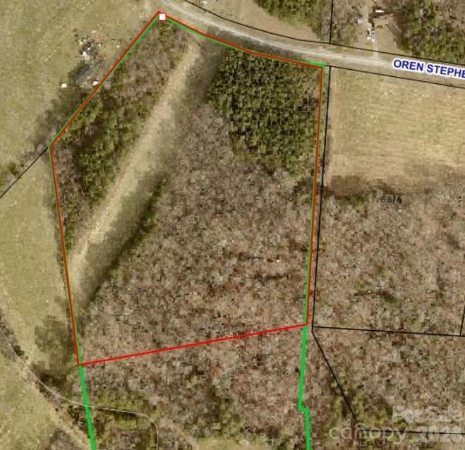 1188 Camp Creek Rd, Hickory, NC 28602