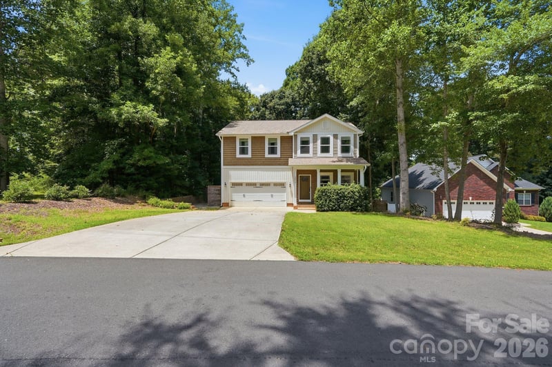 3675 Bay Dr, Sherrills Ford, NC 28673