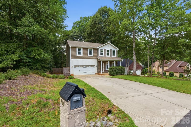 3675 Bay Dr, Sherrills Ford, NC 28673