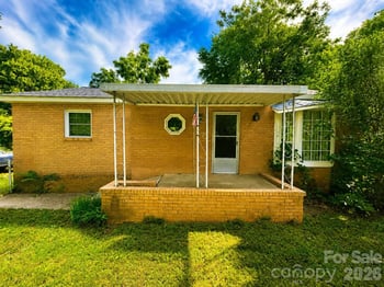 128 Hilltop Dr, Gastonia, NC 28054