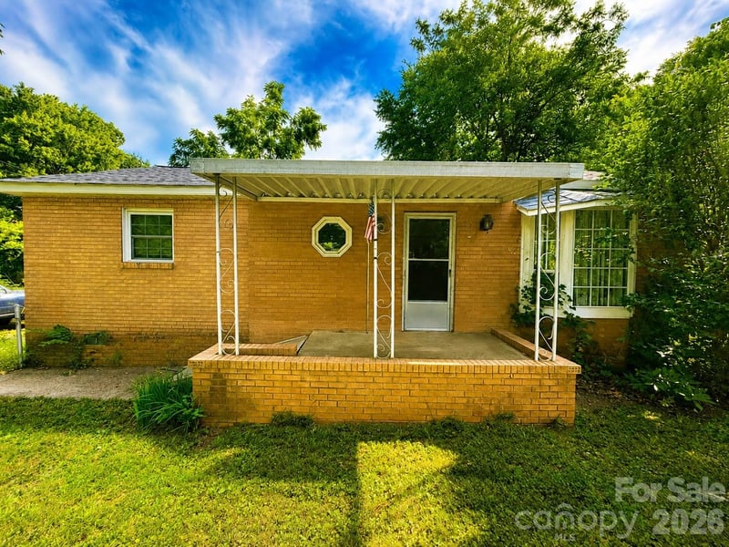128 Hilltop Dr, Gastonia, NC 28054