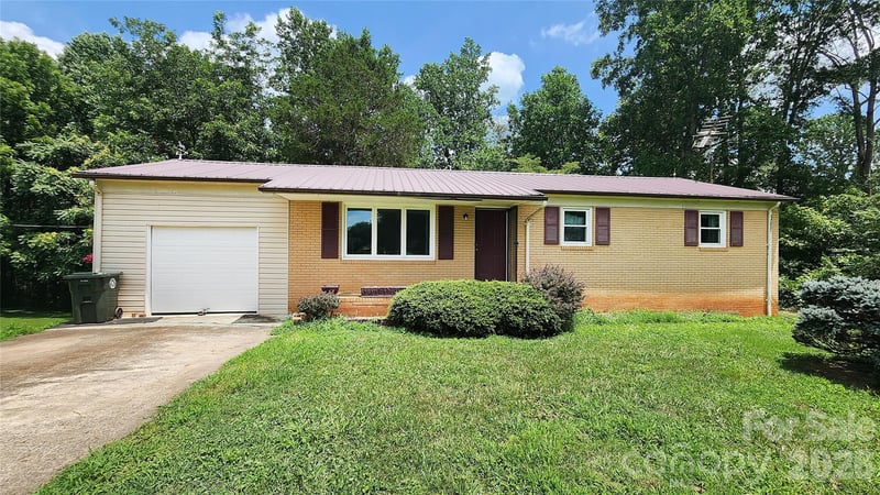 1026 Quail Hill Ave, Newton, NC 28658