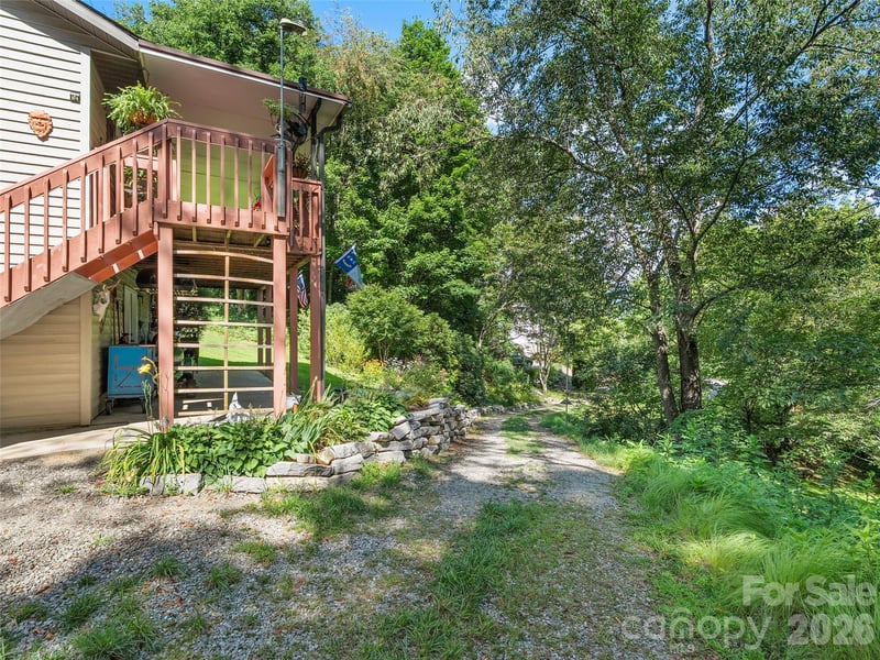 462 Farley St, Waynesville, NC 28786
