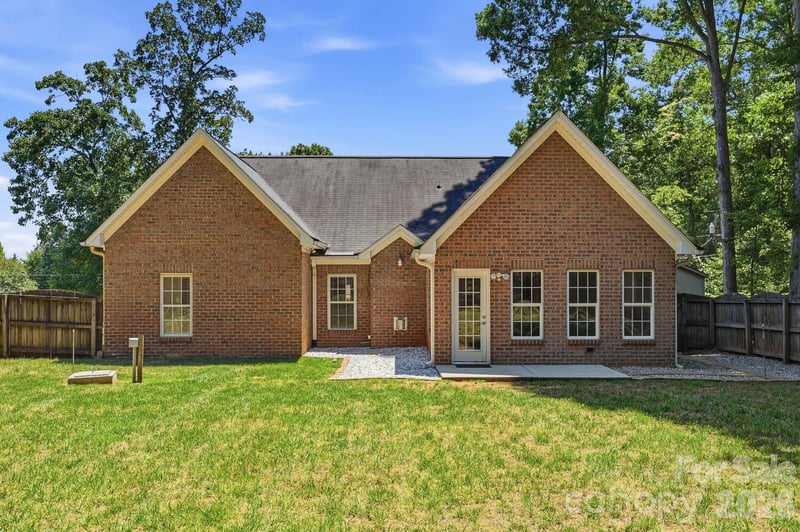 139 Spicewood Cir, Troutman, NC 28166