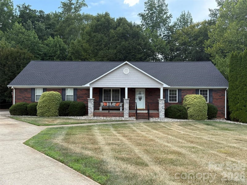 2013 Silvertip Ct, Belmont, NC 28012