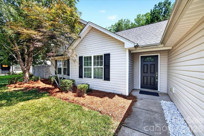 8732 Brookstead Meadow Ct, Charlotte, NC 28215