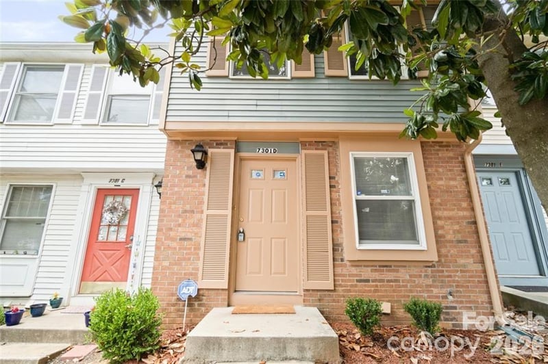 7301 Pebblestone Dr #Apt D, Charlotte, NC 28212