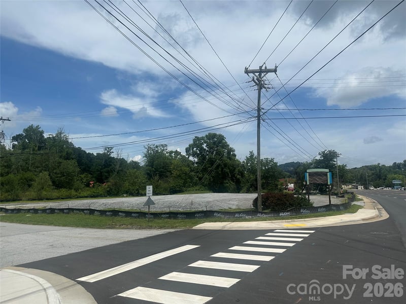 1801 Asheville Hw, Hendersonville, NC 28791