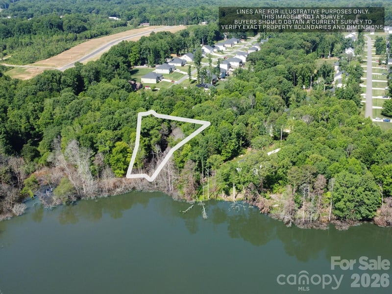 175 Northlake Dr, Statesville, NC 28677