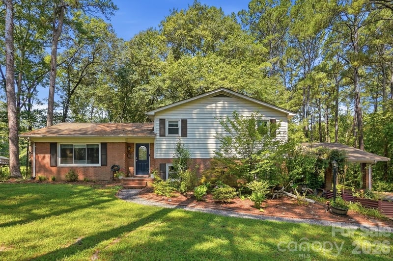 11060 Teresia Ln, Midland, NC 28107