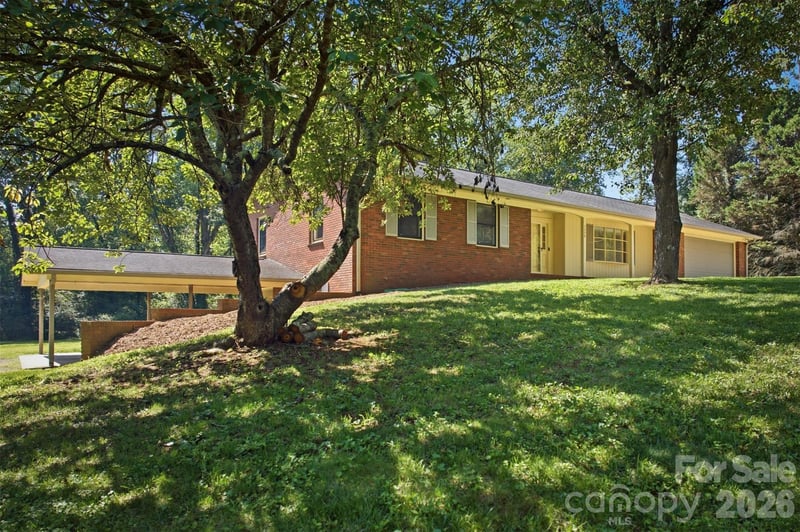 1208 35th Street Pl #8, Conover, NC 28613