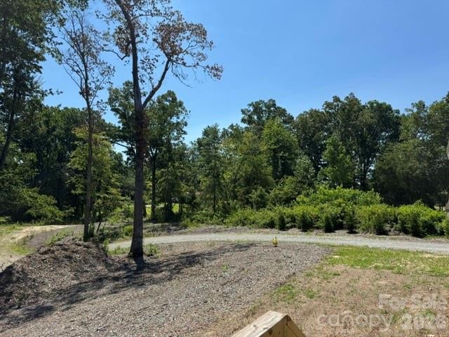 290 Poppy Acres Ln, Flat Rock, NC 28726