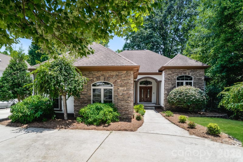 2360 Smith Harbour Dr, Denver, NC 28037