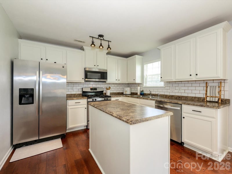 11819 Paver Ln, Midland, NC 28107
