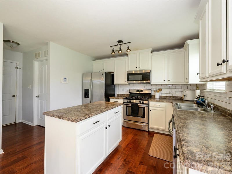 11819 Paver Ln, Midland, NC 28107