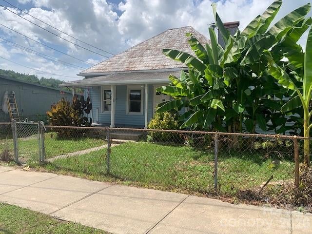 28 Chestnut St, Rosman, NC 28712