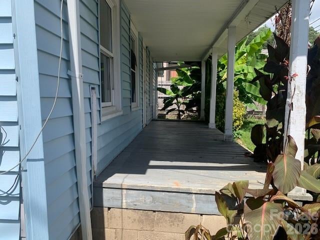 28 Chestnut St, Rosman, NC 28712