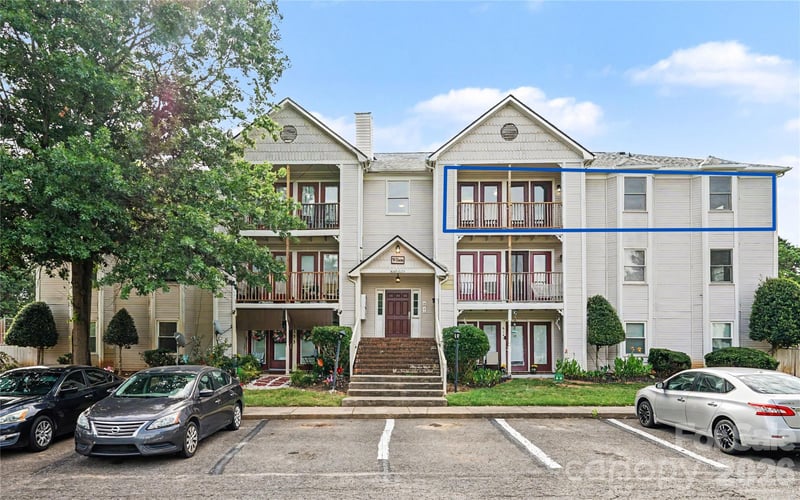 6165 Meadow Rose Ln, Charlotte, NC 28215