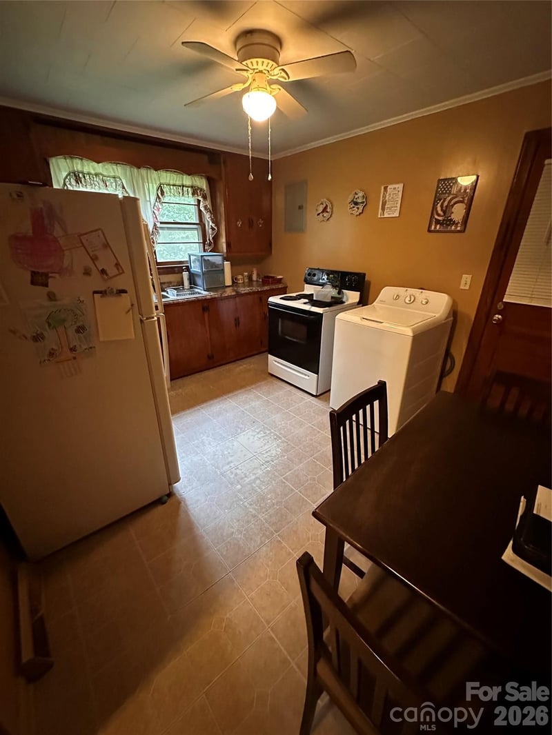 107 Vida Ln, Cherryville, NC 28021