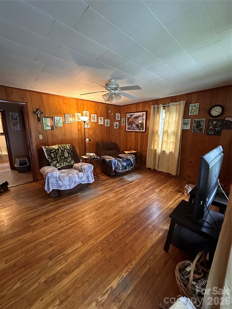 107 Vida Ln, Cherryville, NC 28021