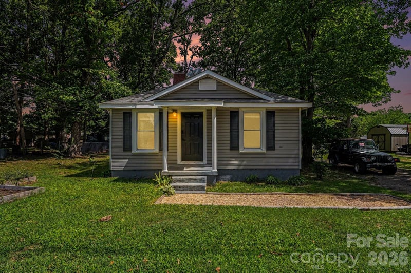 2111 Englewood St, Kannapolis, NC 28083