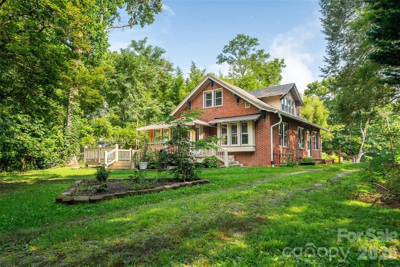 76 Starnes Cove Rd, Asheville, NC 28806
