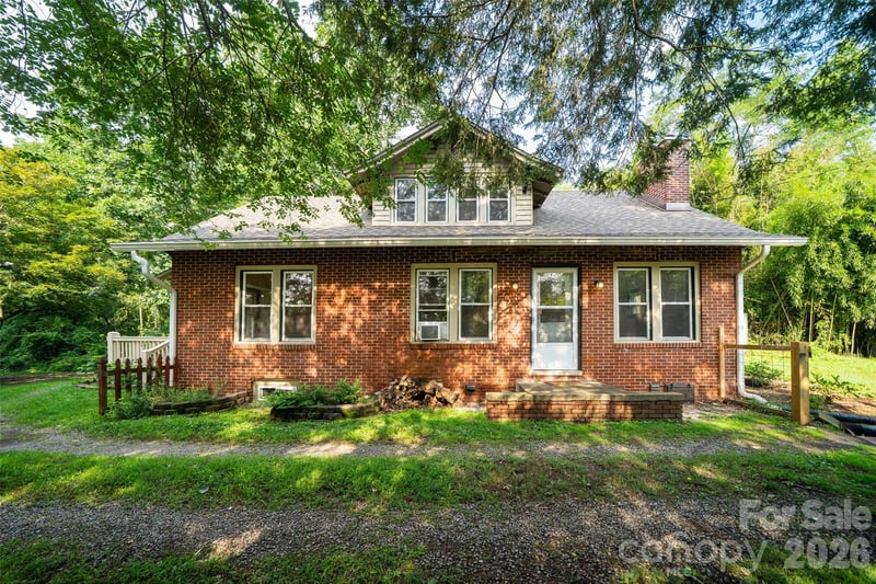 76 Starnes Cove Rd, Asheville, NC 28806