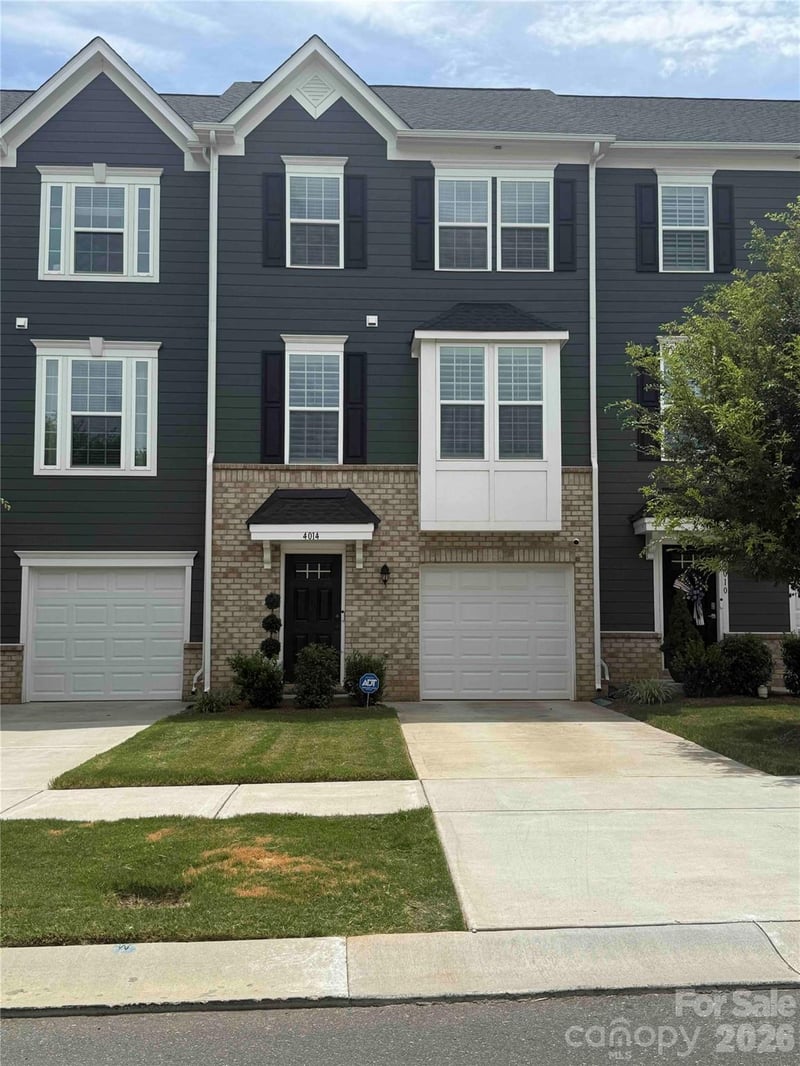 4014 Edenborn Ln, Charlotte, NC 28208