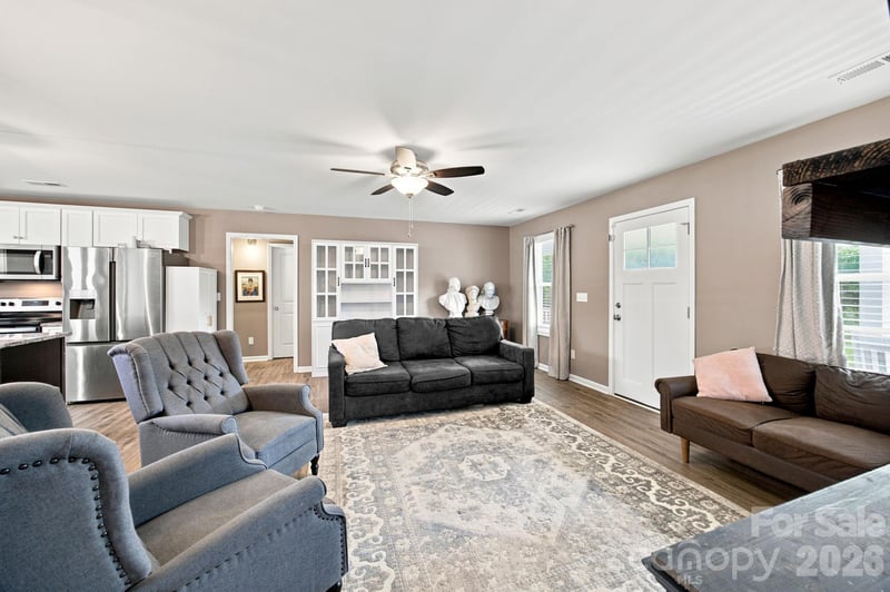 1879 Jetton Dr, Vale, NC 28168