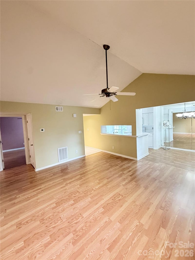 5839 Harris Grove Ln, Charlotte, NC 28212
