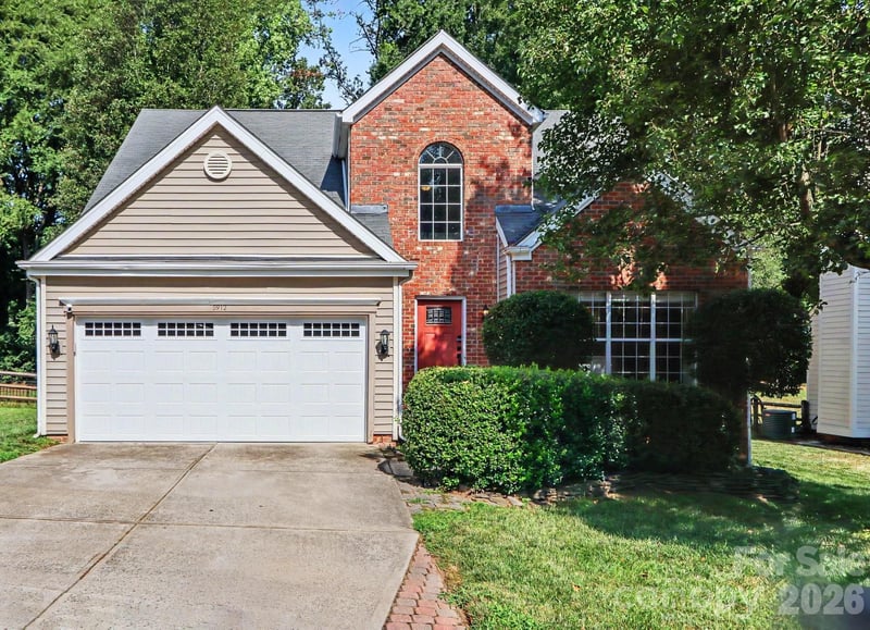 5912 Downfield Wood Dr, Charlotte, NC 28269