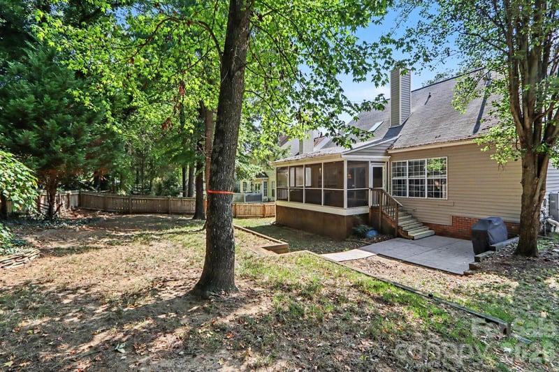 5912 Downfield Wood Dr, Charlotte, NC 28269
