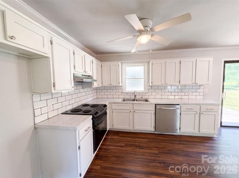 120 Riley Rd, Dallas, NC 28034