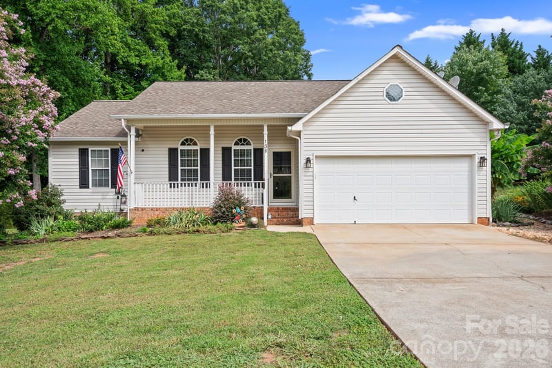 138 Valley Glen Dr, Troutman, NC 28166