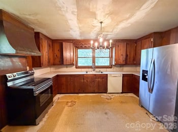 3415 Orr St, Charlotte, NC 28269