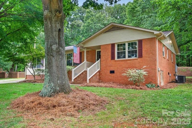 101 Main St, Mount Pleasant, NC 28124
