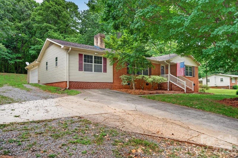 101 Main St, Mount Pleasant, NC 28124