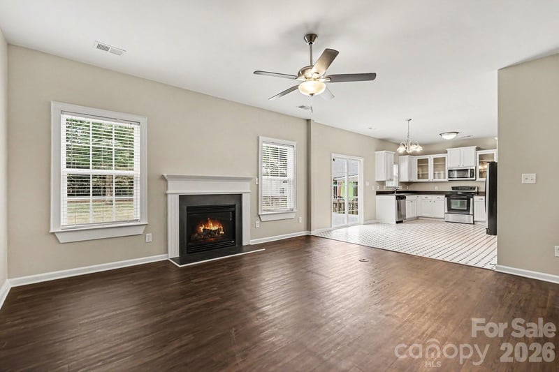 10004 Barrands Ln, Charlotte, NC 28278
