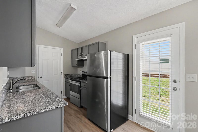 7035 Red Bud Cir, Charlotte, NC 28214