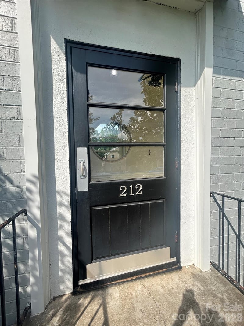 212 Wakefield Dr #A, Charlotte, NC 28209