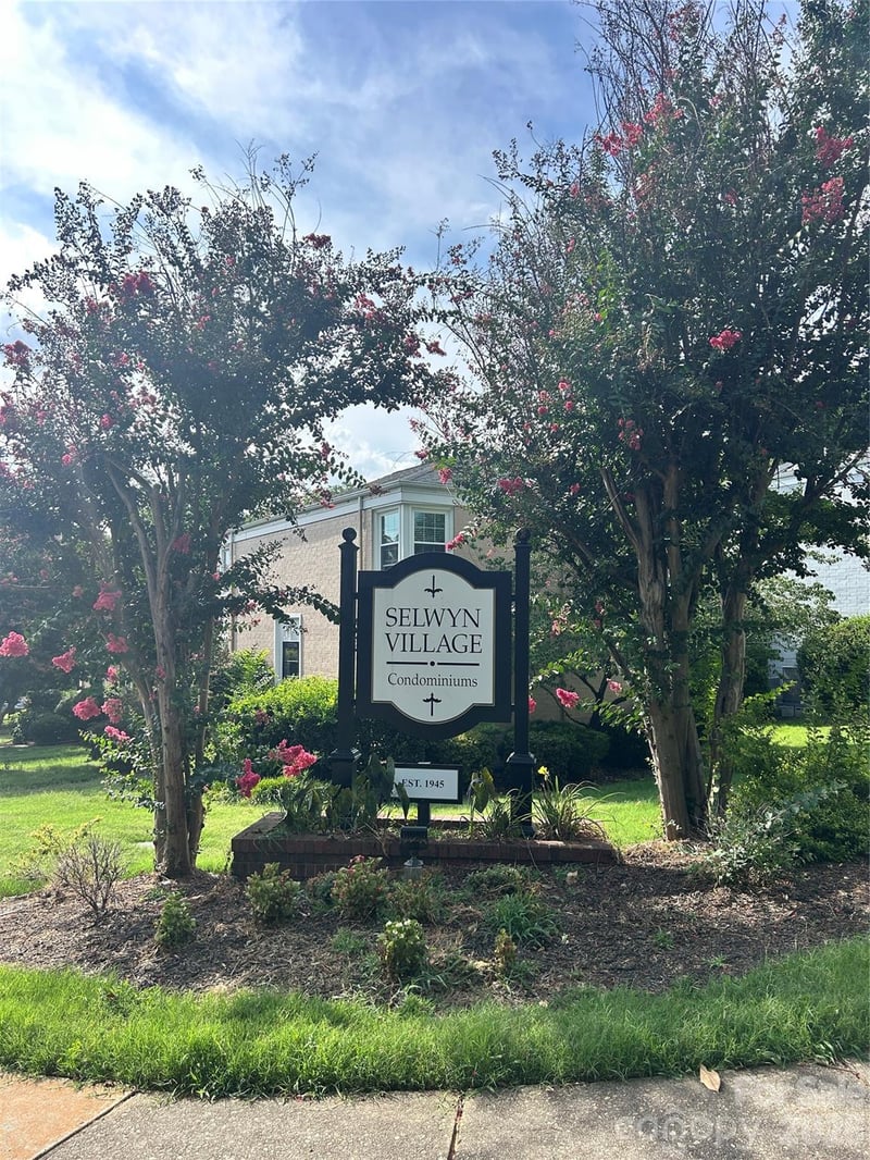 212 Wakefield Dr #A, Charlotte, NC 28209