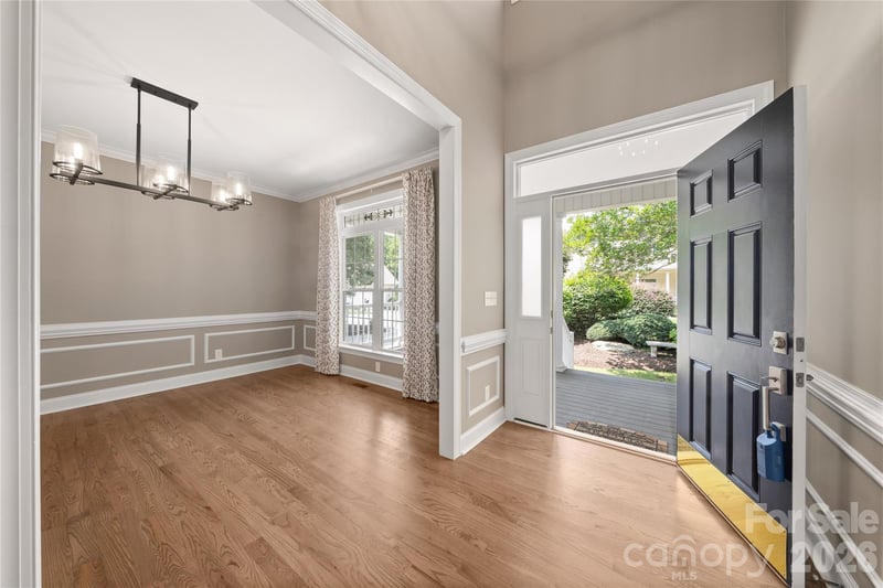14 Waterbury Ct, Hendersonville, NC 28791