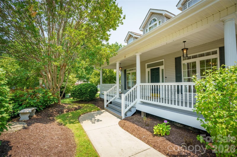 14 Waterbury Ct, Hendersonville, NC 28791