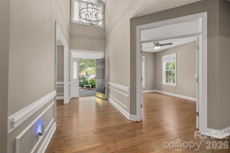 14 Waterbury Ct, Hendersonville, NC 28791