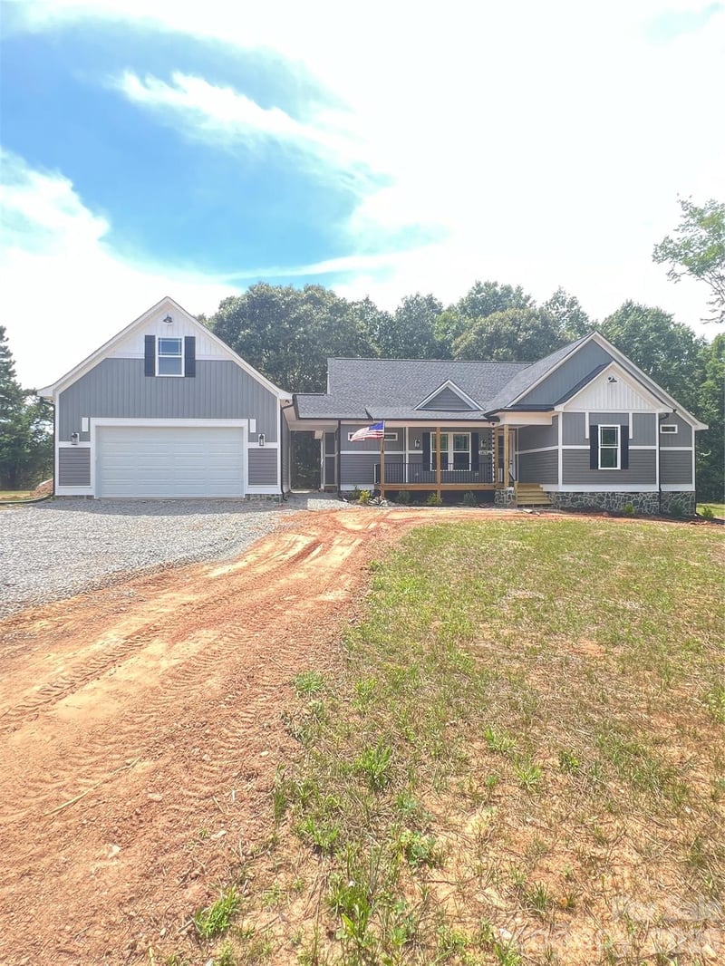 1879 Shiloh Rd, Claremont, NC 28610