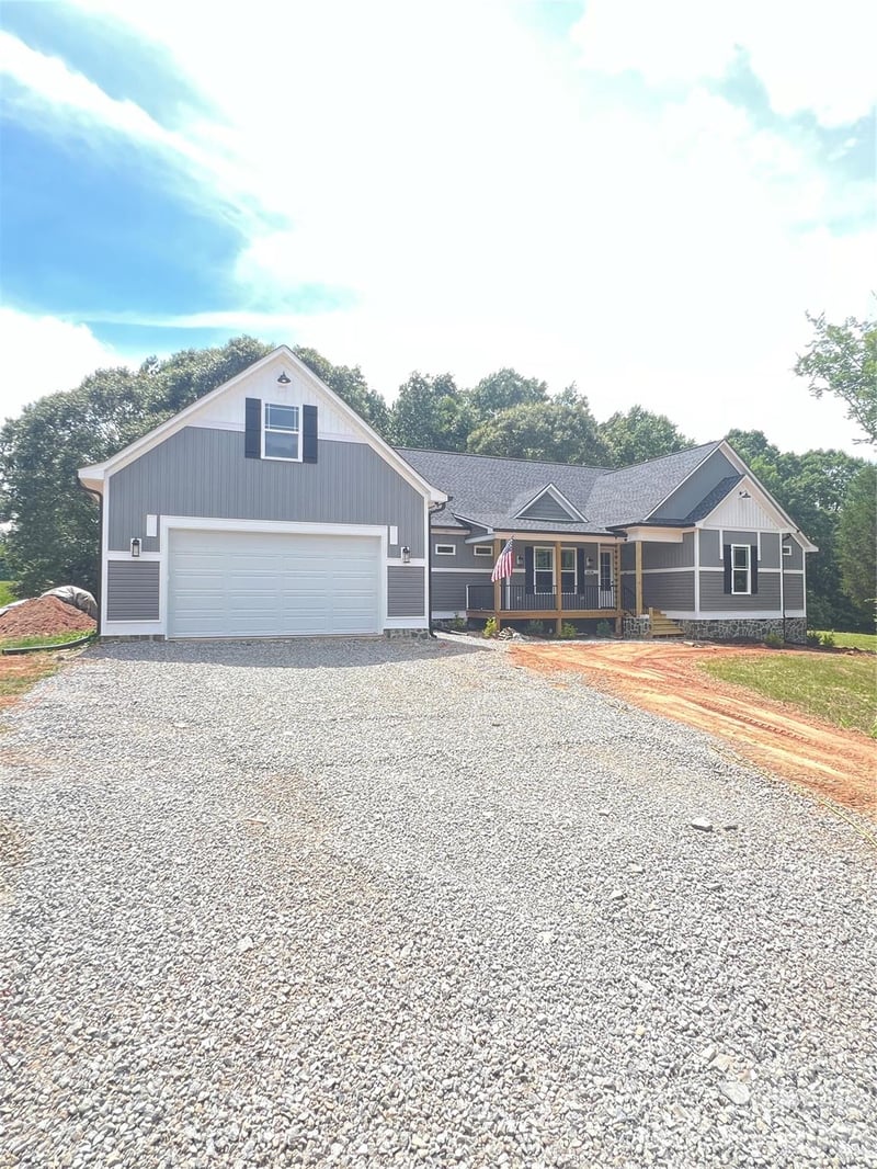 1879 Shiloh Rd, Claremont, NC 28610