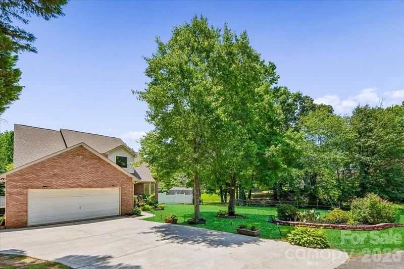 508 Watergate Cir, Gastonia, NC 28052