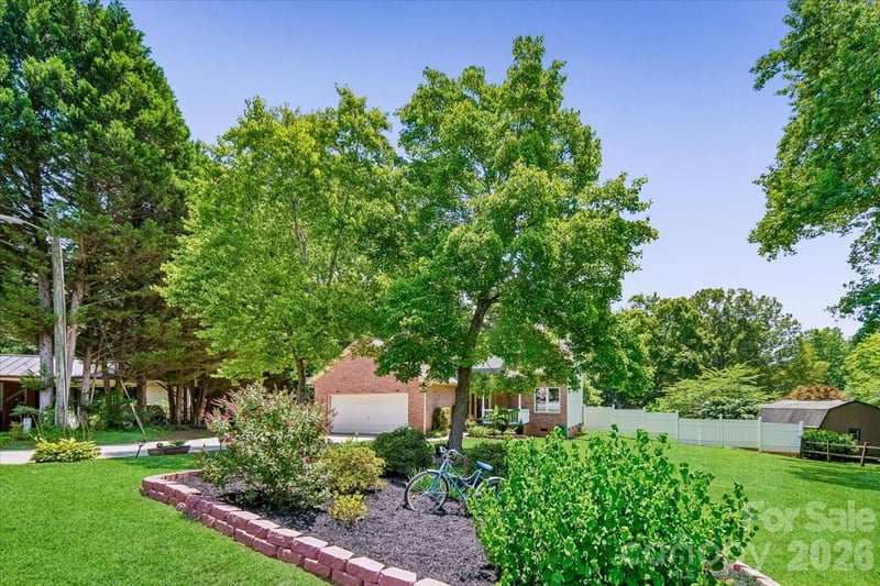 508 Watergate Cir, Gastonia, NC 28052